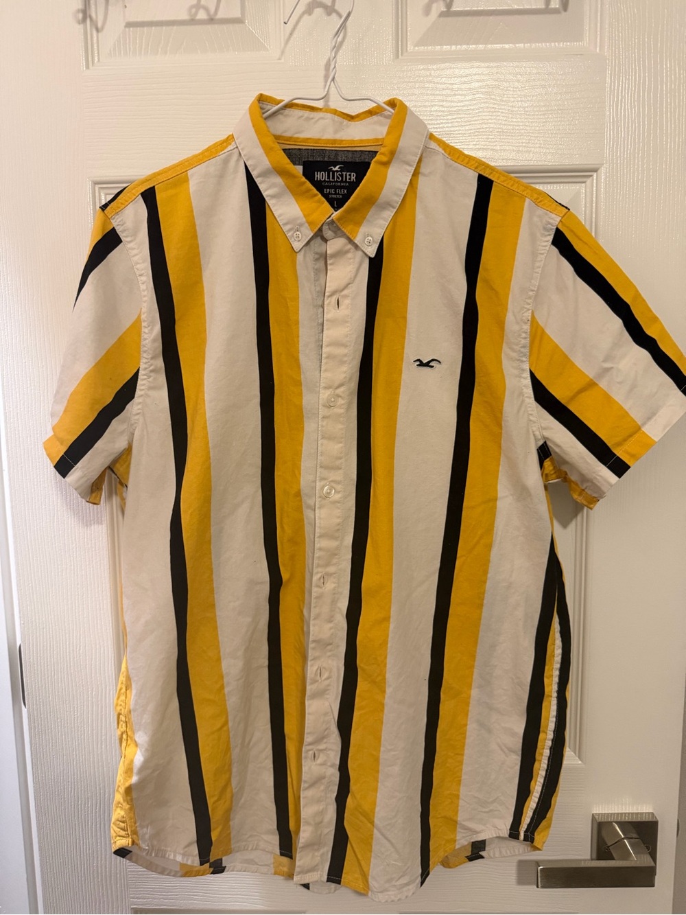 Hollister Men’s Large Yellow Black White Stripe Epic Flex Short Sleeve Shirt